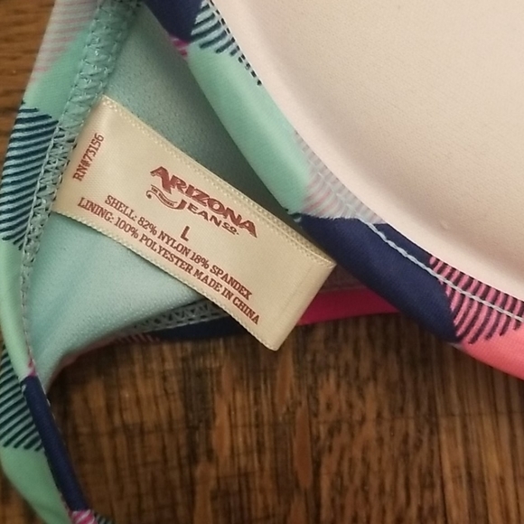 Multi color padded bikini - Picture 7 of 7